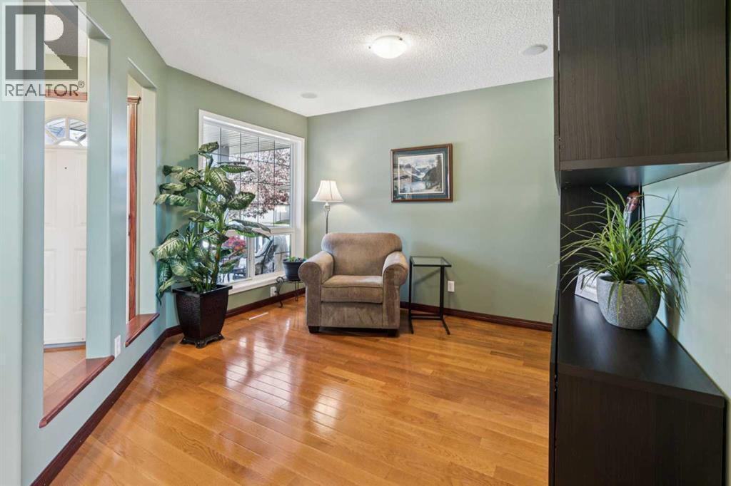 69 Rocky Ridge Heath Nw, Calgary, Alberta  T3G 4Z7 - Photo 4 - A2262243