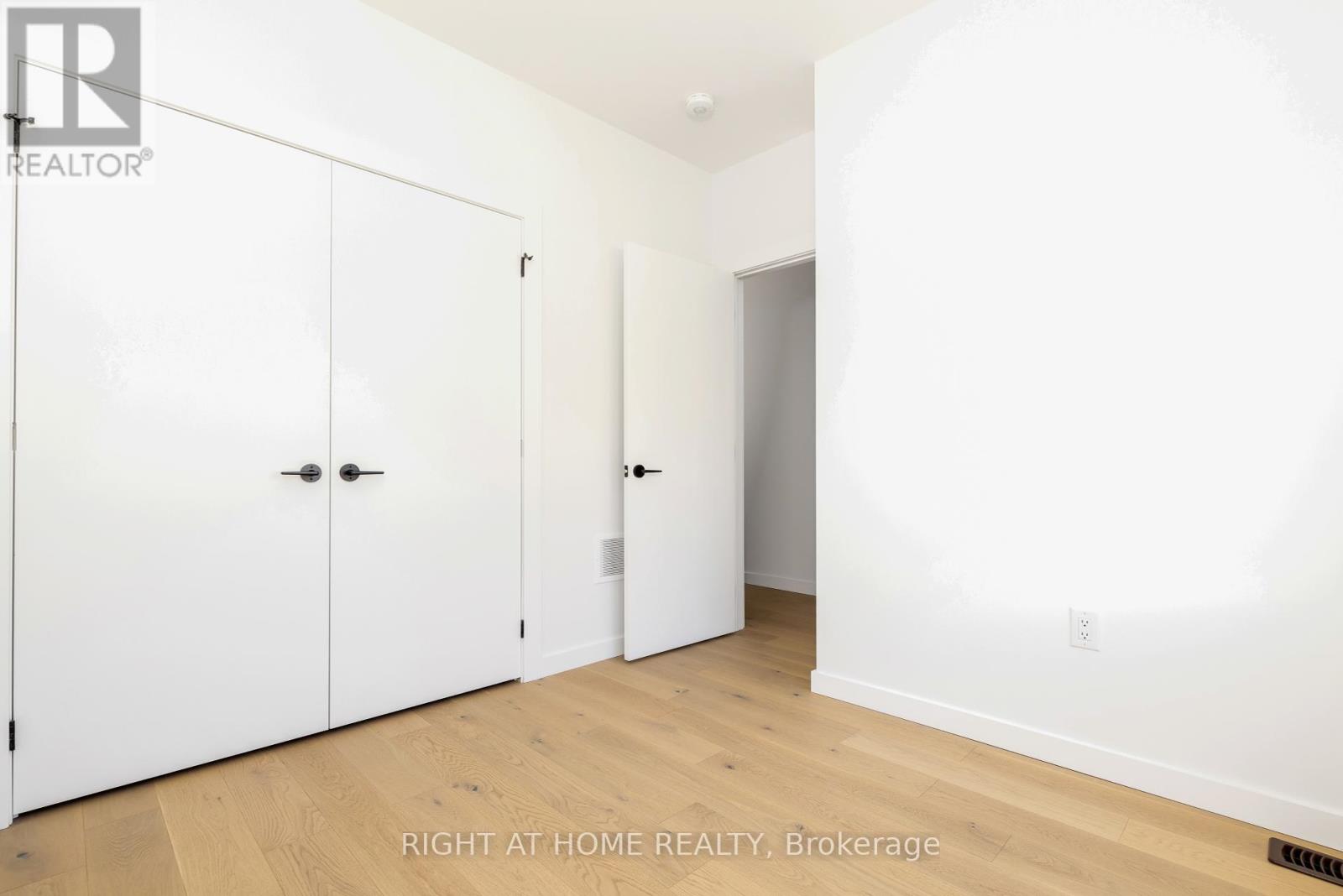 Unit #2 - 86 Lansdowne Avenue, Toronto, Ontario  M6K 2V9 - Photo 12 - W12454179