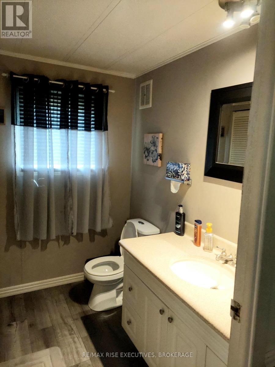 475 Henrietta Street, Gananoque, Ontario  K7G 1X8 - Photo 7 - X12456734