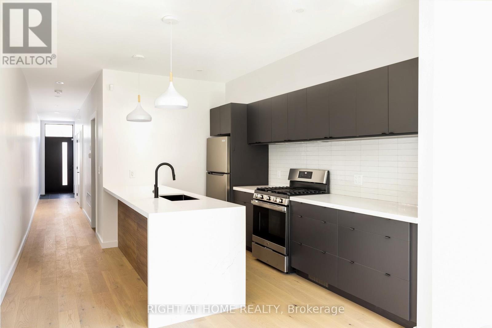 UNIT #2 - 86 LANSDOWNE AVENUE, Toronto, Ontario