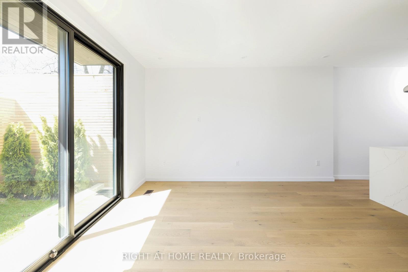 Unit #2 - 86 Lansdowne Avenue, Toronto, Ontario  M6K 2V9 - Photo 8 - W12454179