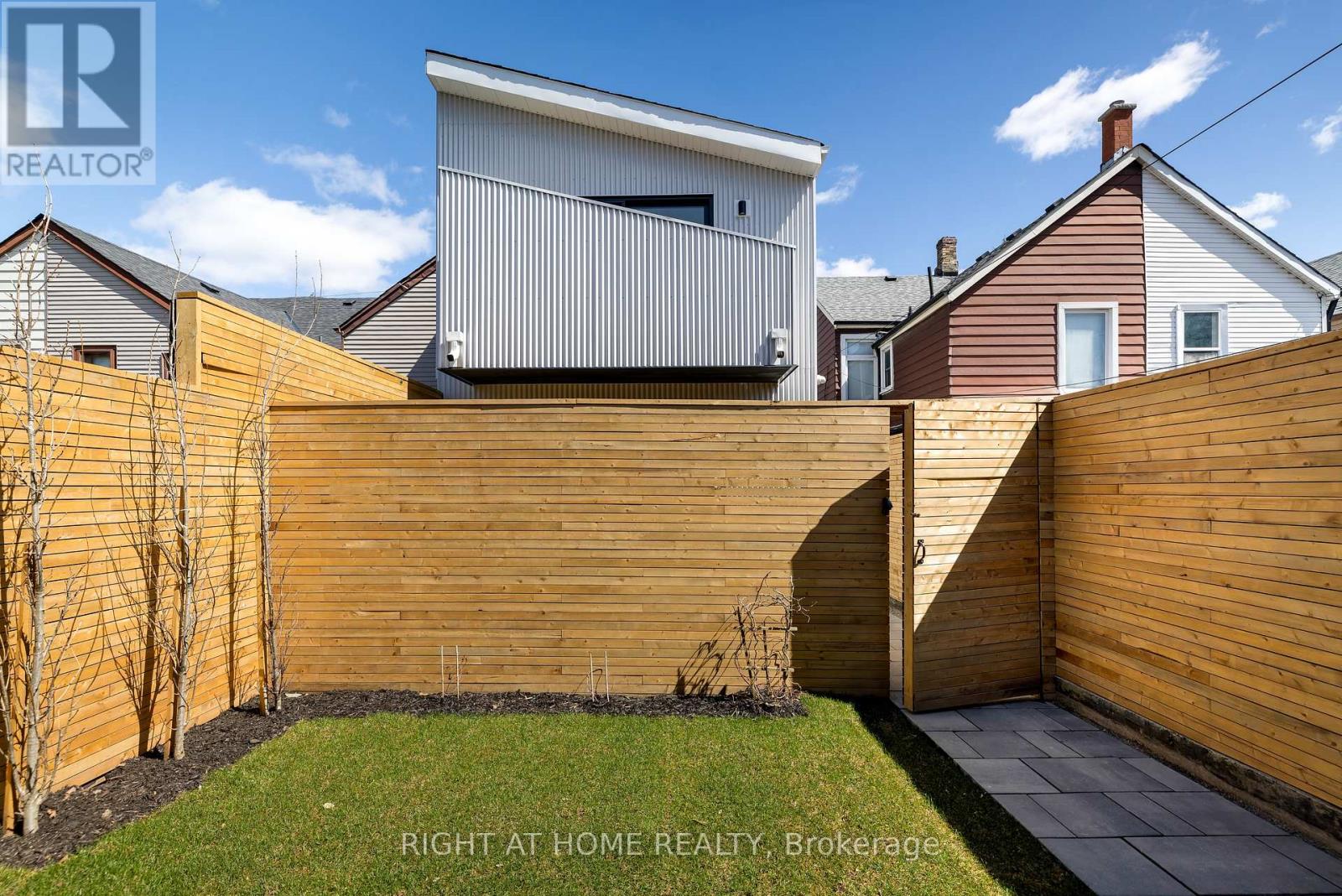 Unit #2 - 86 Lansdowne Avenue, Toronto, Ontario  M6K 2V9 - Photo 22 - W12454179