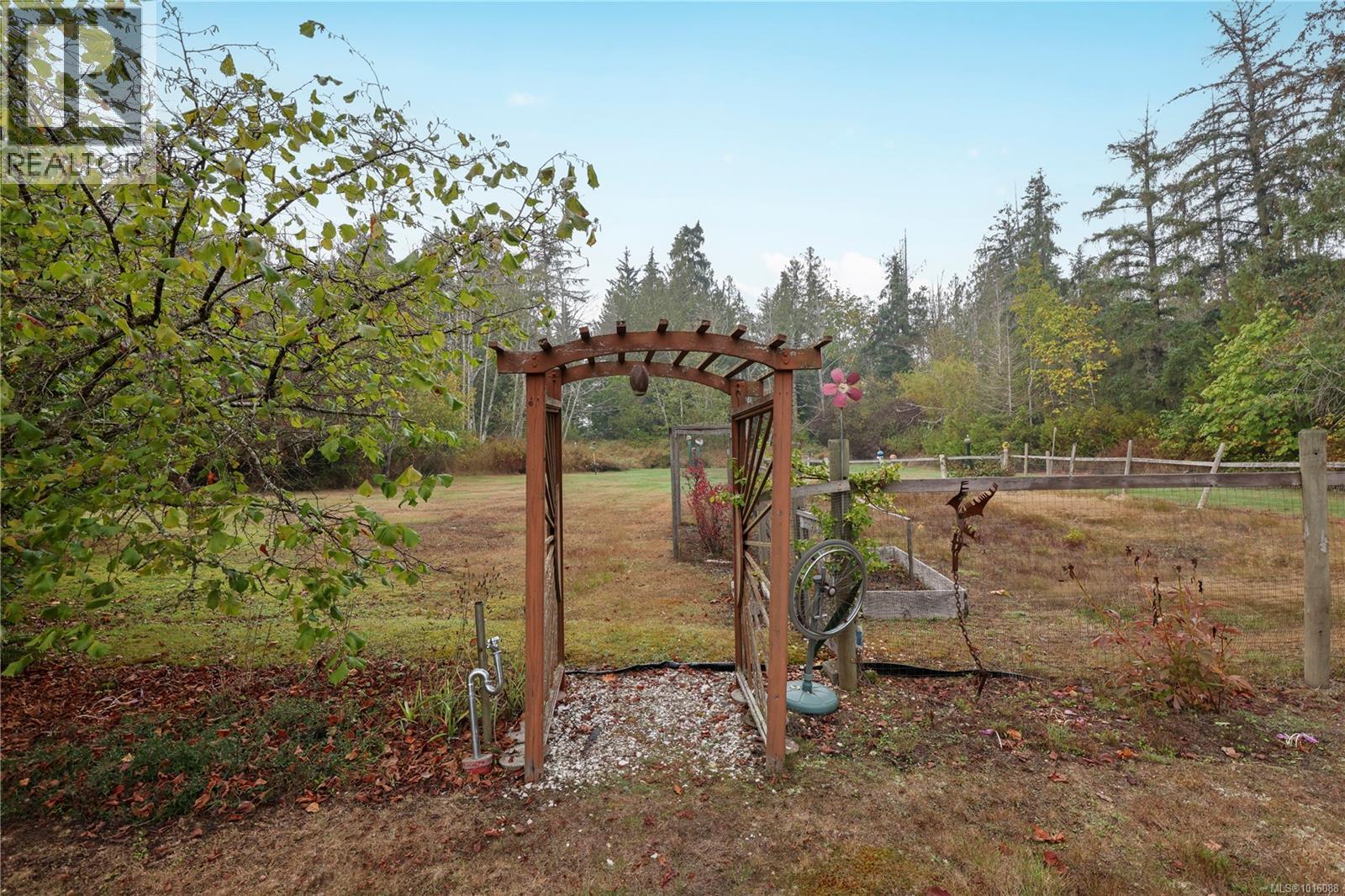 372 Bates Dr, Fanny Bay, British Columbia  V0R 1W0 - Photo 29 - 1016088