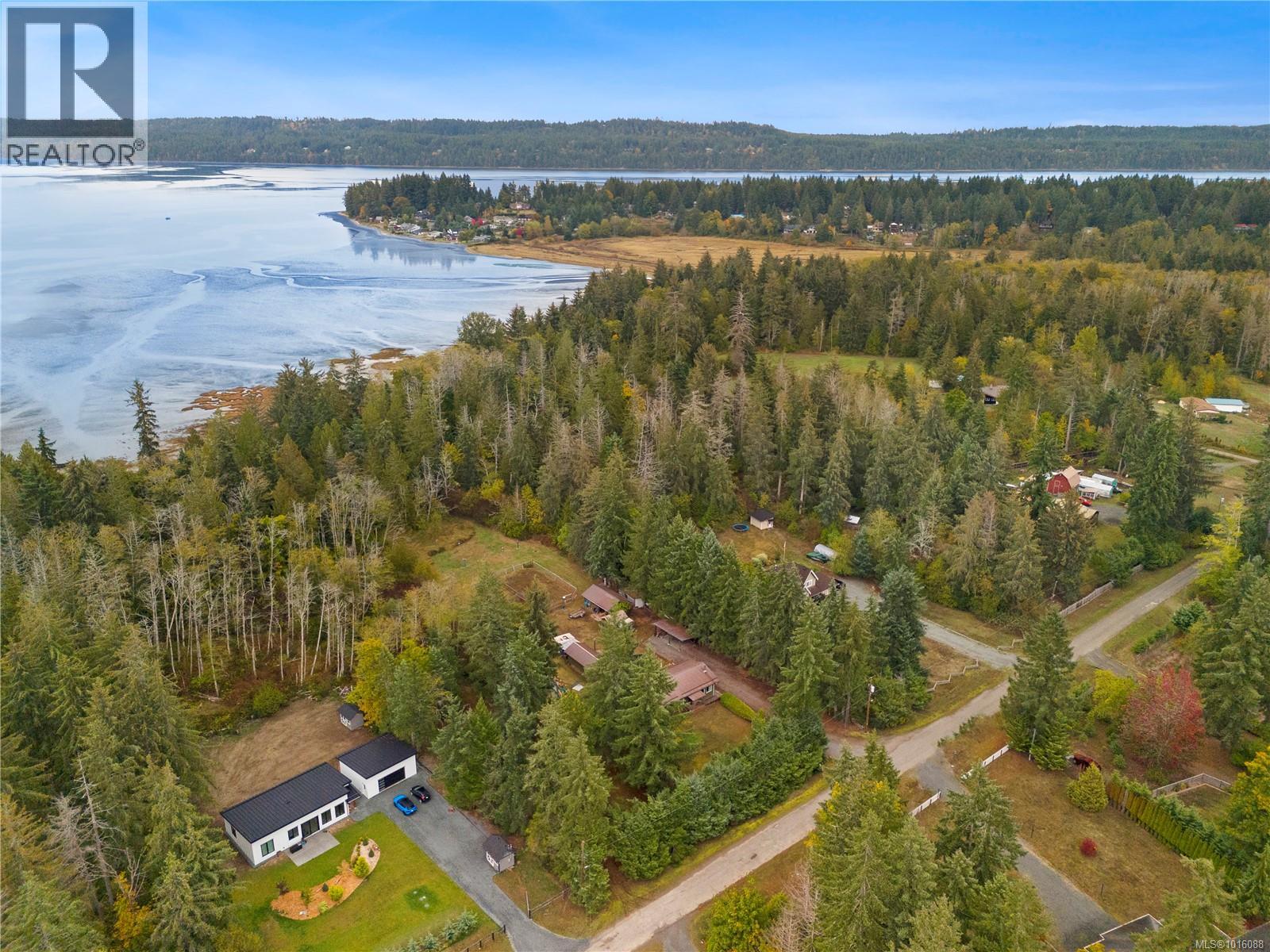 372 Bates Dr, Fanny Bay, British Columbia  V0R 1W0 - Photo 3 - 1016088