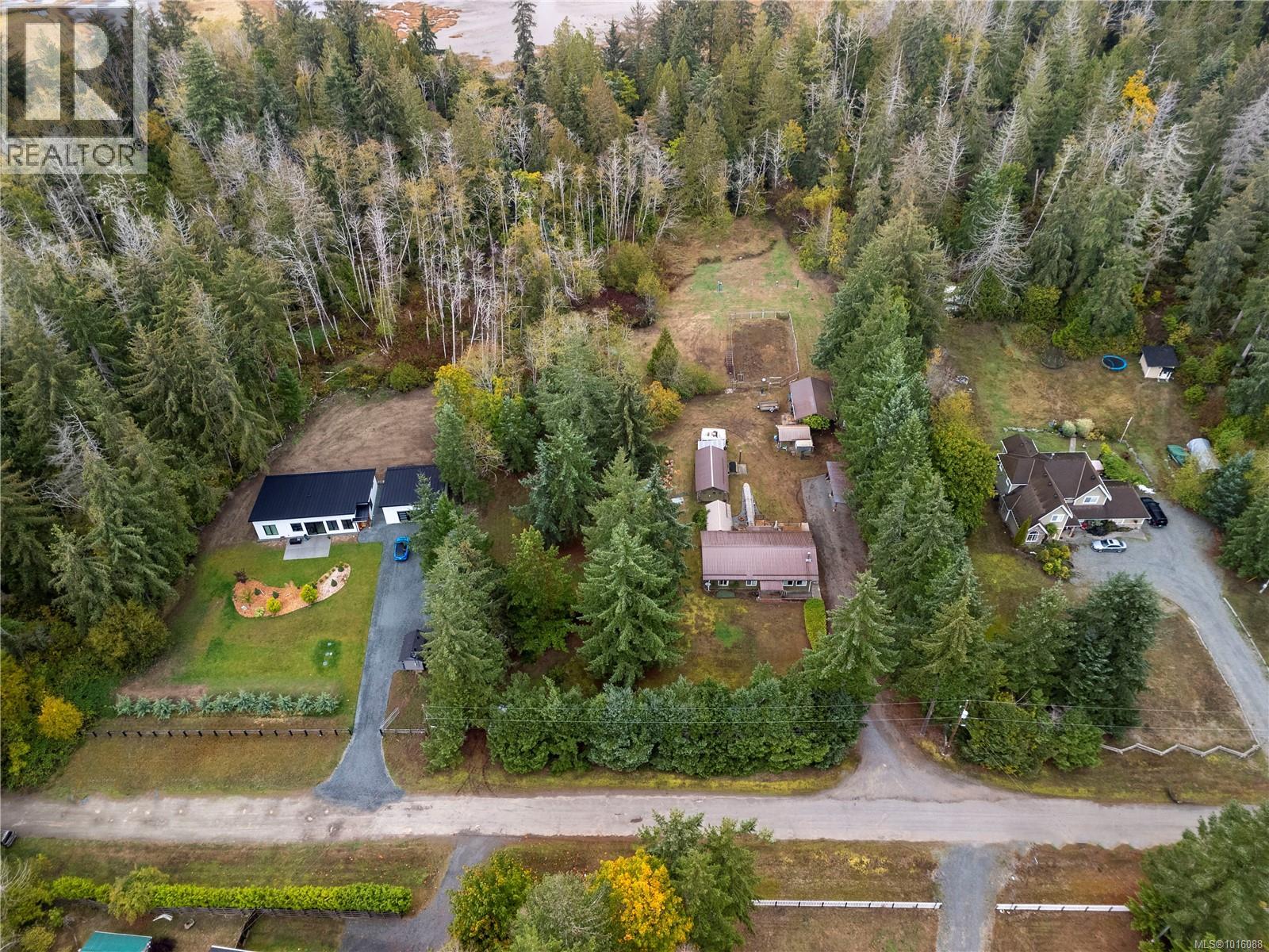 372 Bates Dr, Fanny Bay, British Columbia  V0R 1W0 - Photo 32 - 1016088