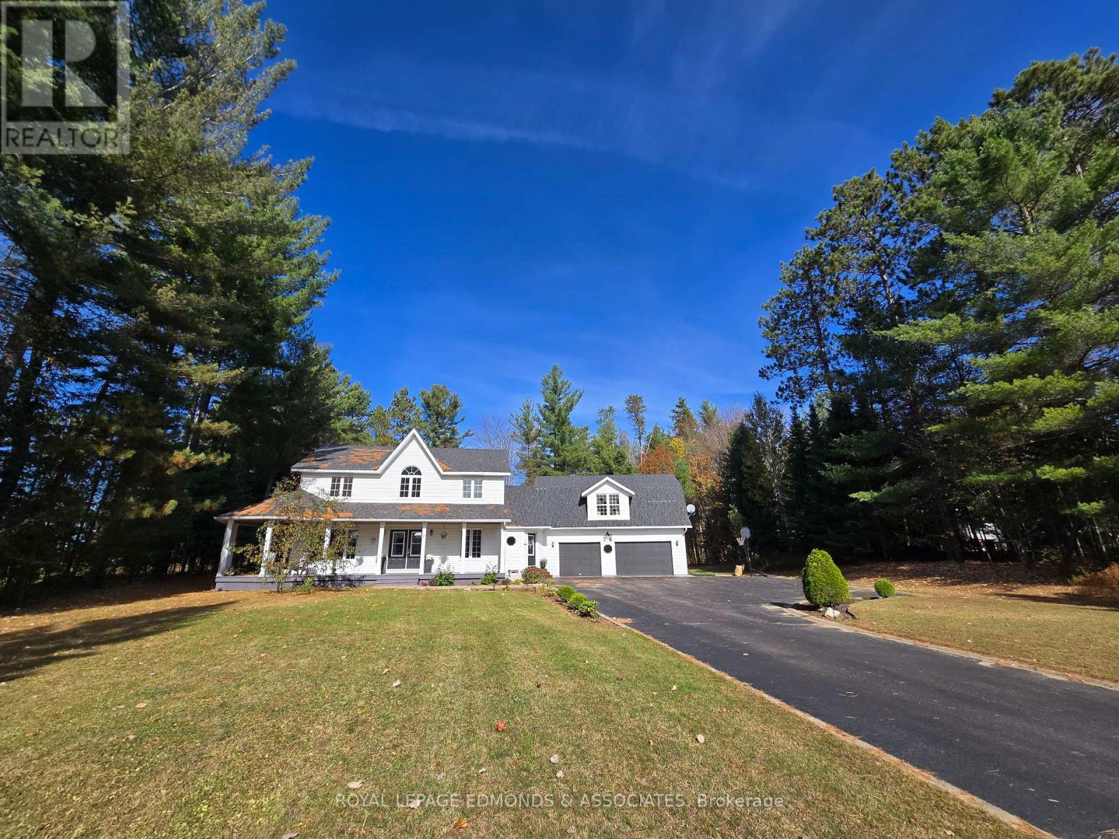 4 Steffen Street, Petawawa, Ontario  K8H 3L8 - Photo 1 - X12421903