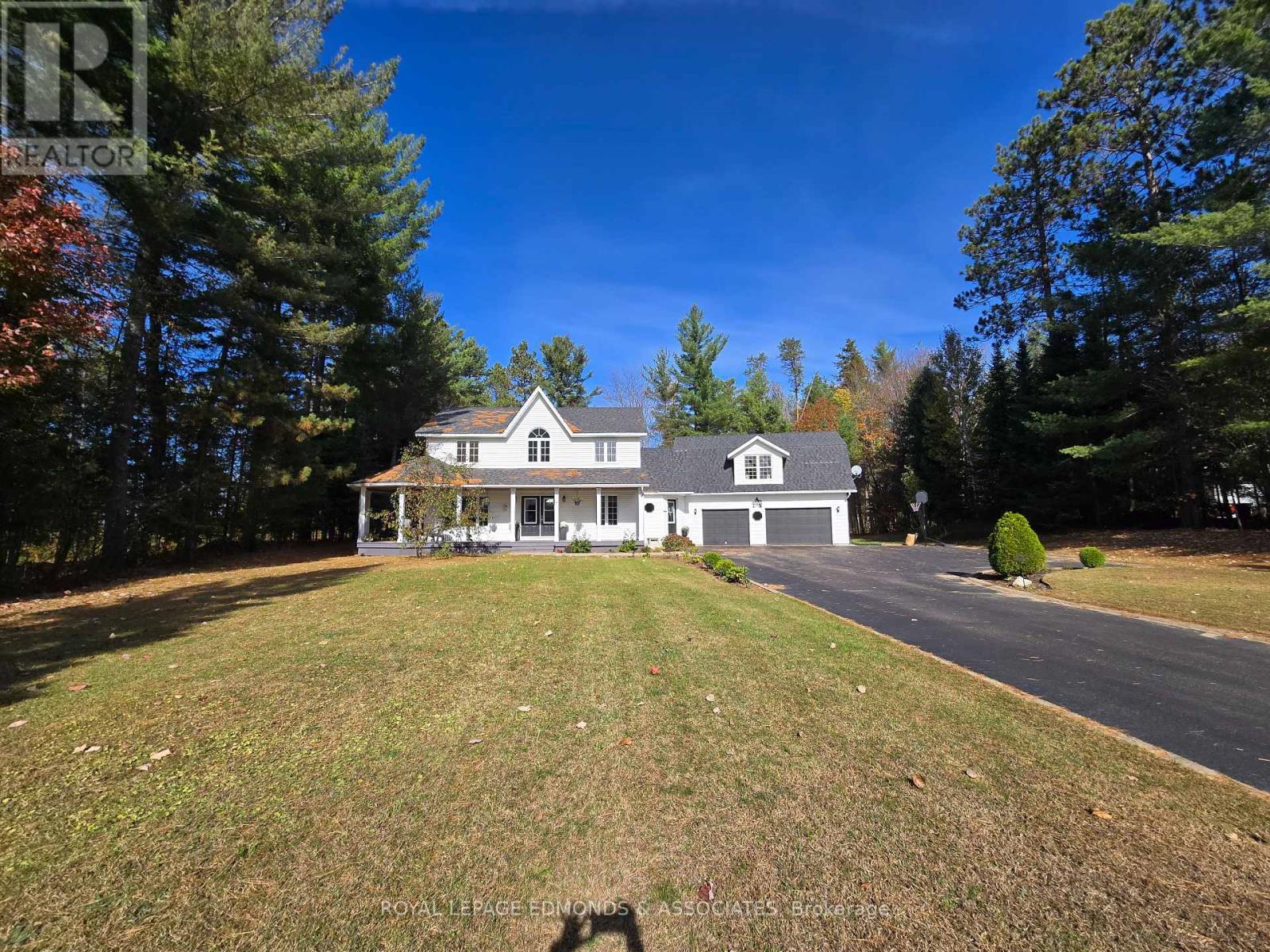 4 Steffen Street, Petawawa, Ontario  K8H 3L8 - Photo 2 - X12421903
