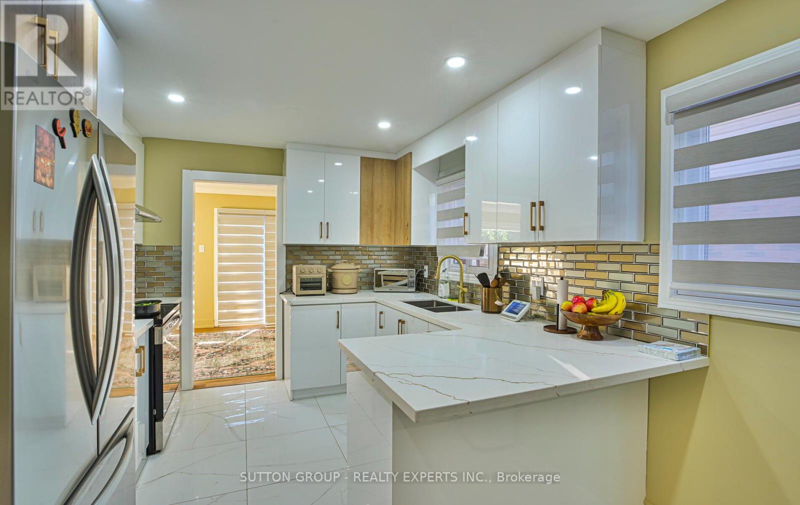 4322 Shelby Crescent, Mississauga, Ontario  L4W 3T3 - Photo 13 - W12456505