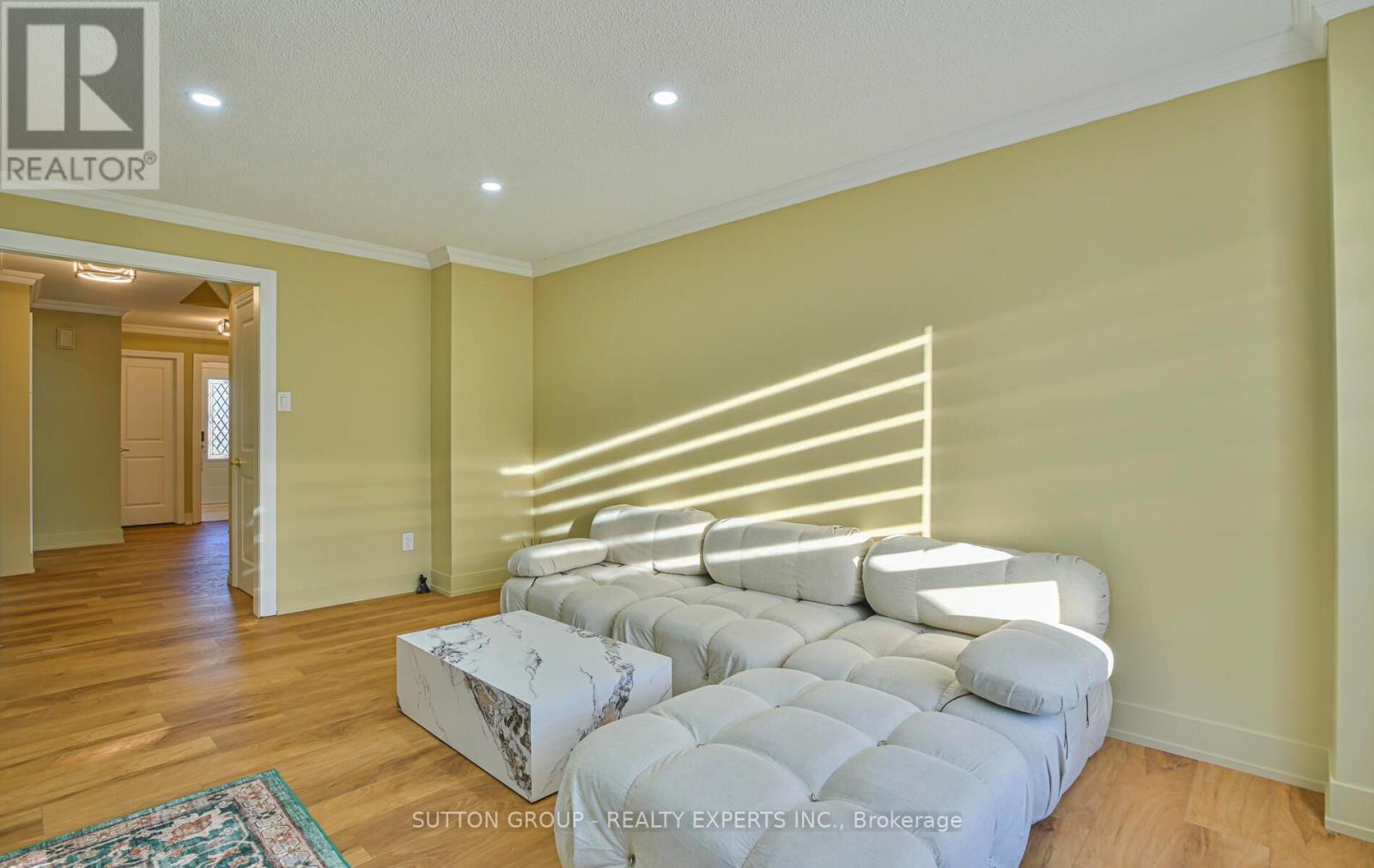 4322 Shelby Crescent, Mississauga, Ontario  L4W 3T3 - Photo 16 - W12456505