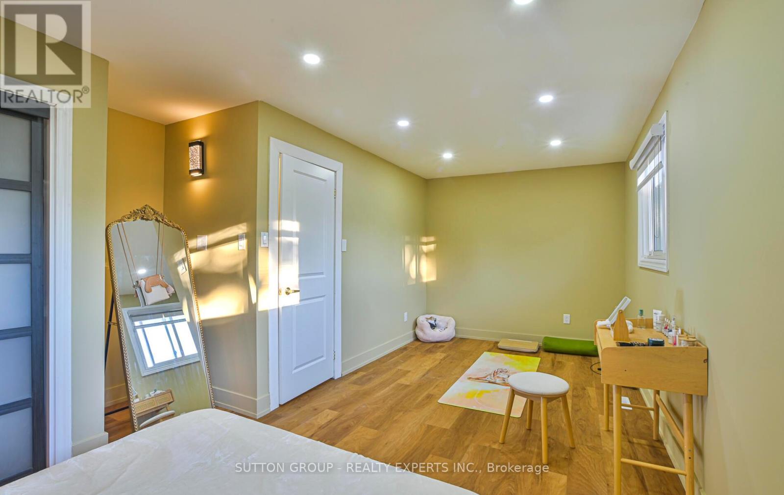 4322 Shelby Crescent, Mississauga, Ontario  L4W 3T3 - Photo 26 - W12456505