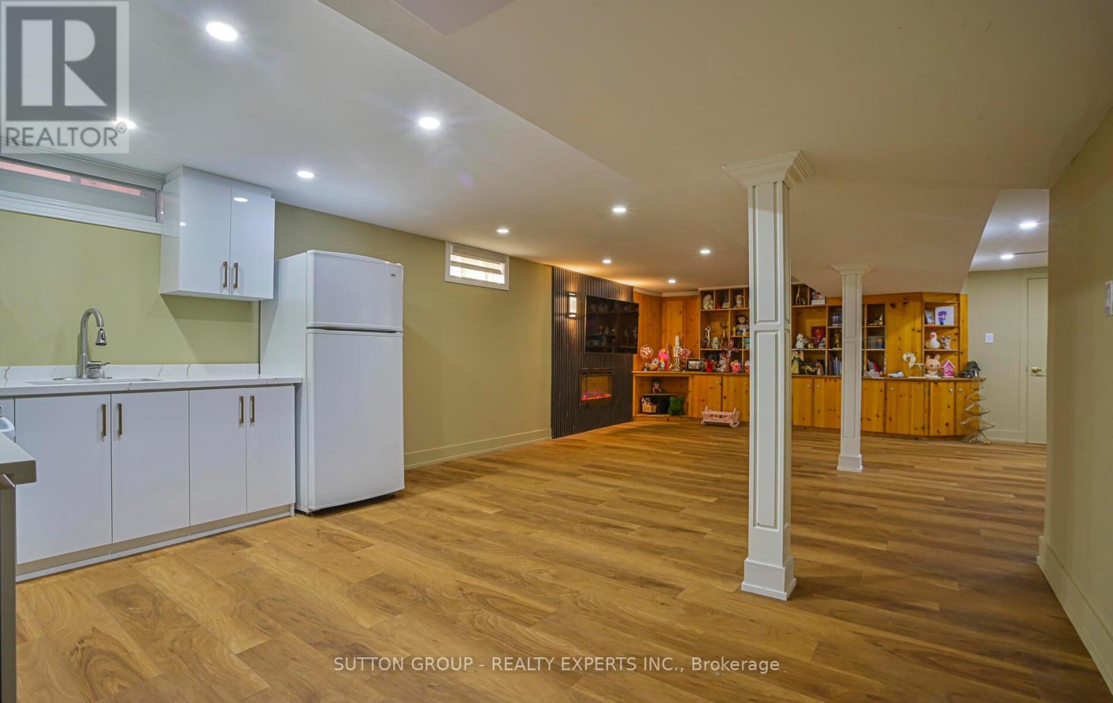 4322 Shelby Crescent, Mississauga, Ontario  L4W 3T3 - Photo 36 - W12456505