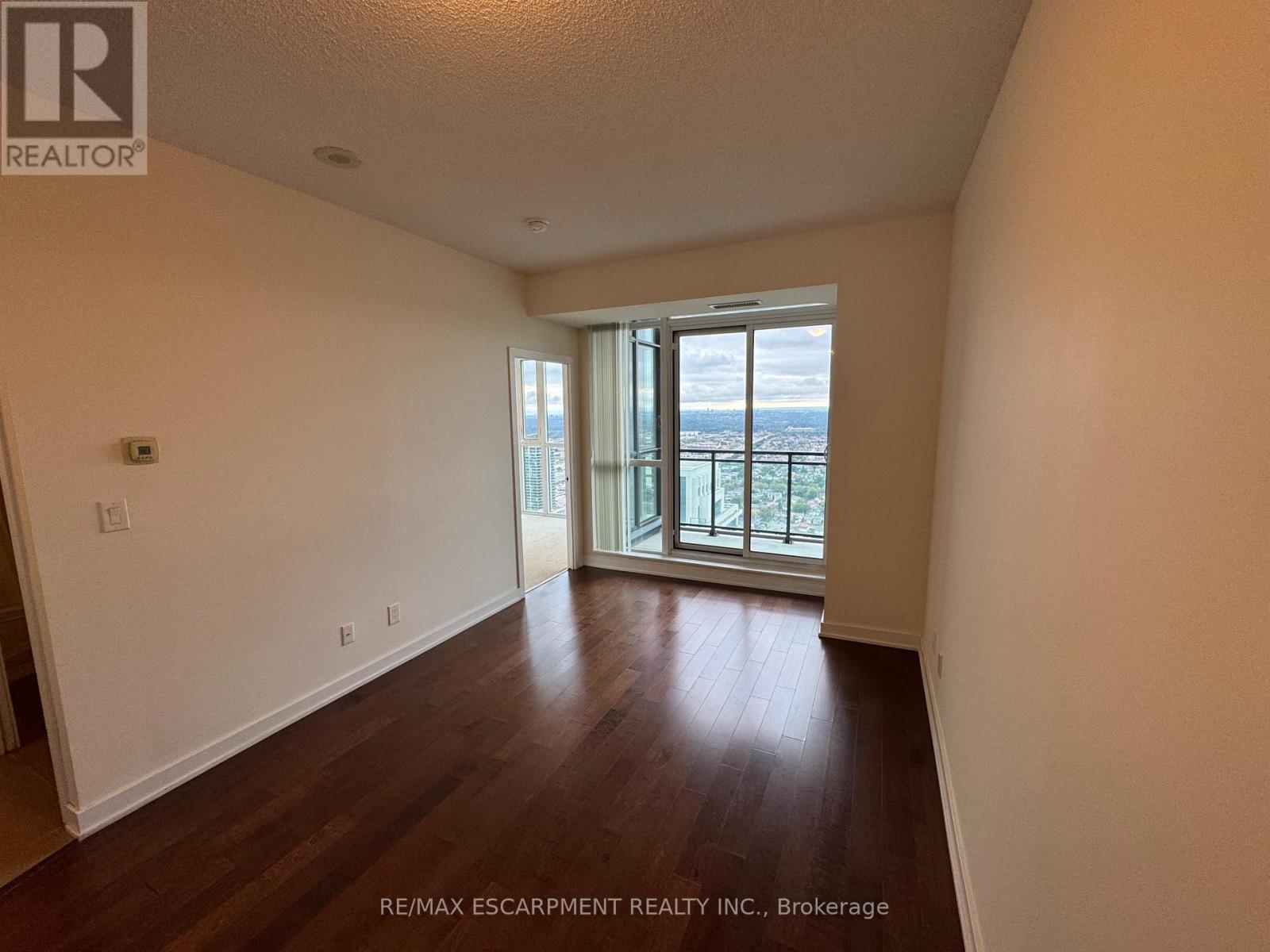 4105 - 4070 Confederation Parkway, Mississauga, Ontario  L5B 0E9 - Photo 13 - W12456514