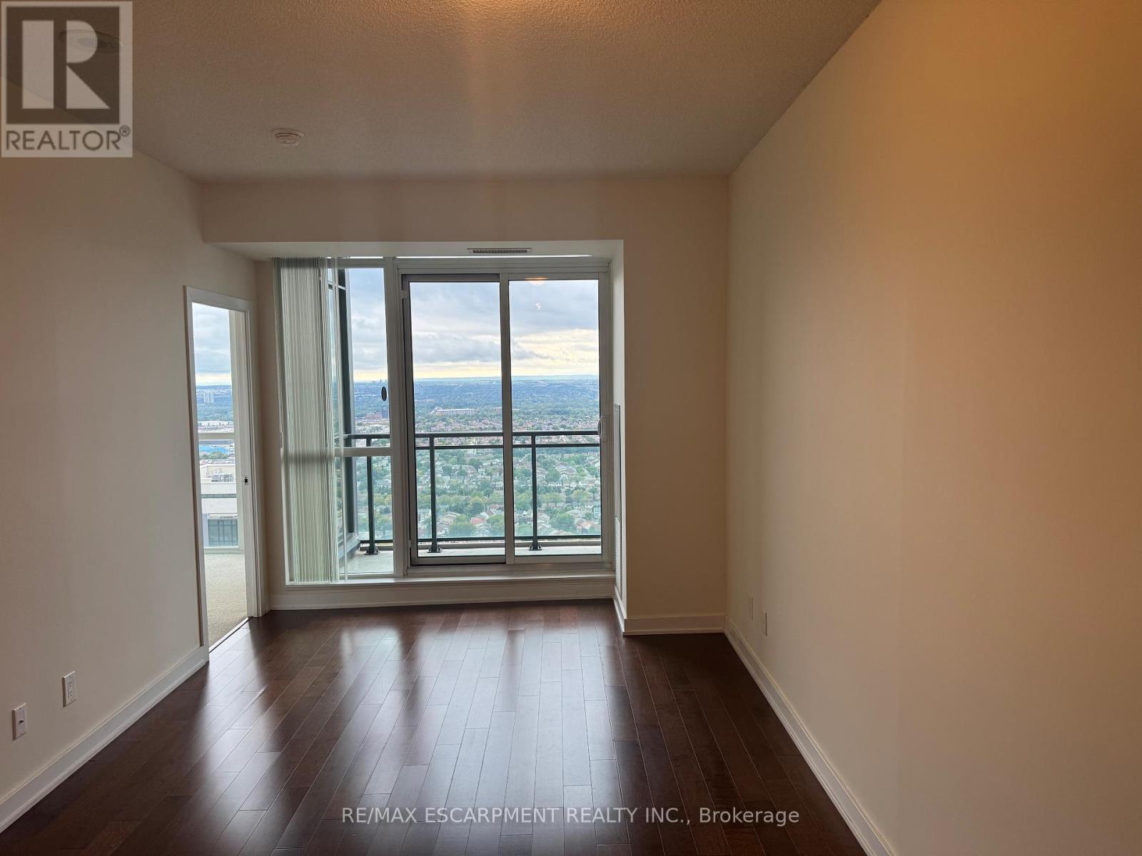 4105 - 4070 Confederation Parkway, Mississauga, Ontario  L5B 0E9 - Photo 14 - W12456514