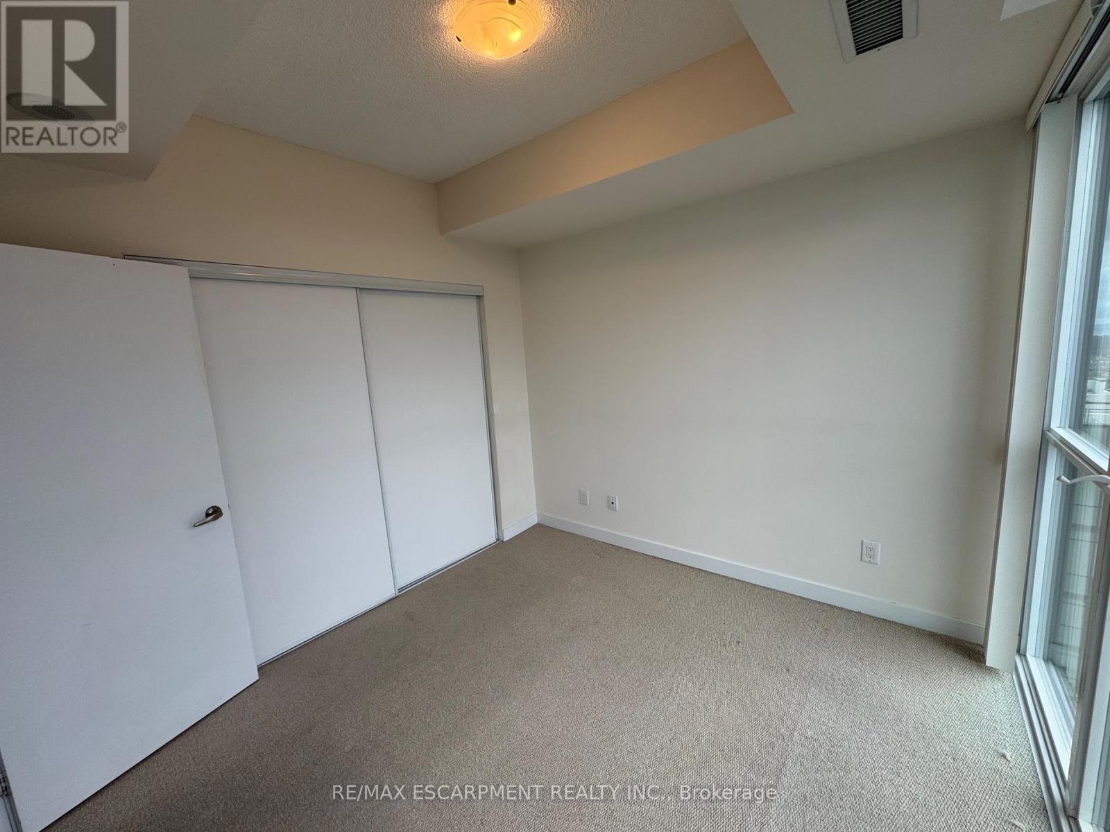 4105 - 4070 Confederation Parkway, Mississauga, Ontario  L5B 0E9 - Photo 15 - W12456514