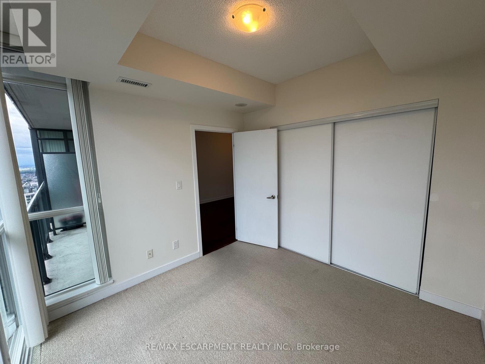 4105 - 4070 Confederation Parkway, Mississauga, Ontario  L5B 0E9 - Photo 17 - W12456514