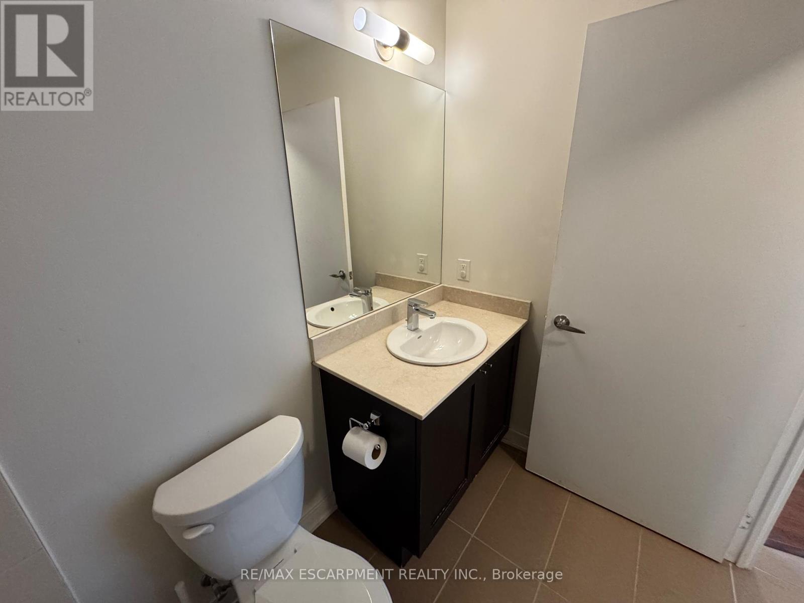 4105 - 4070 Confederation Parkway, Mississauga, Ontario  L5B 0E9 - Photo 6 - W12456514