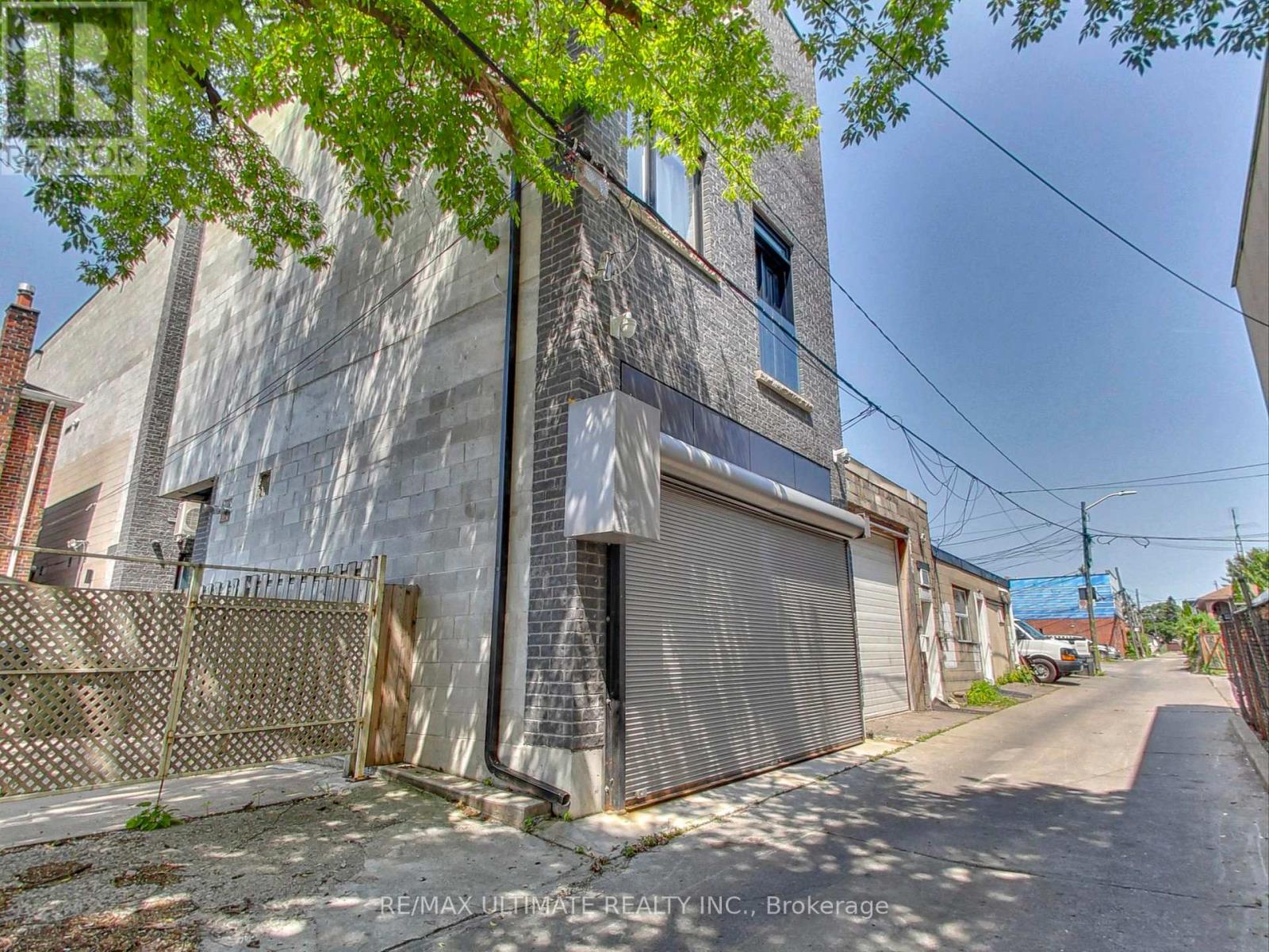 4 - 1745 Keele Street, Toronto, Ontario  M6M 3W9 - Photo 18 - W12456522