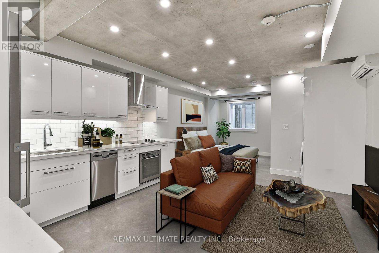 4 - 1745 Keele Street, Toronto, Ontario  M6M 3W9 - Photo 2 - W12456522