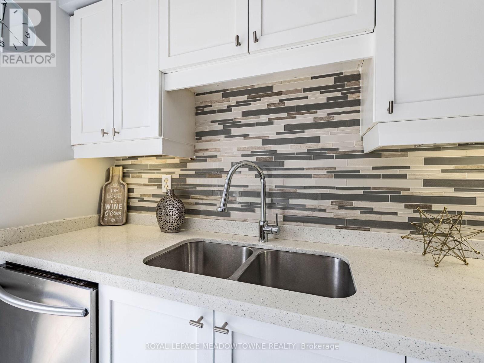 641 Porter Way, Milton, Ontario  L9T 5W2 - Photo 16 - W12456541