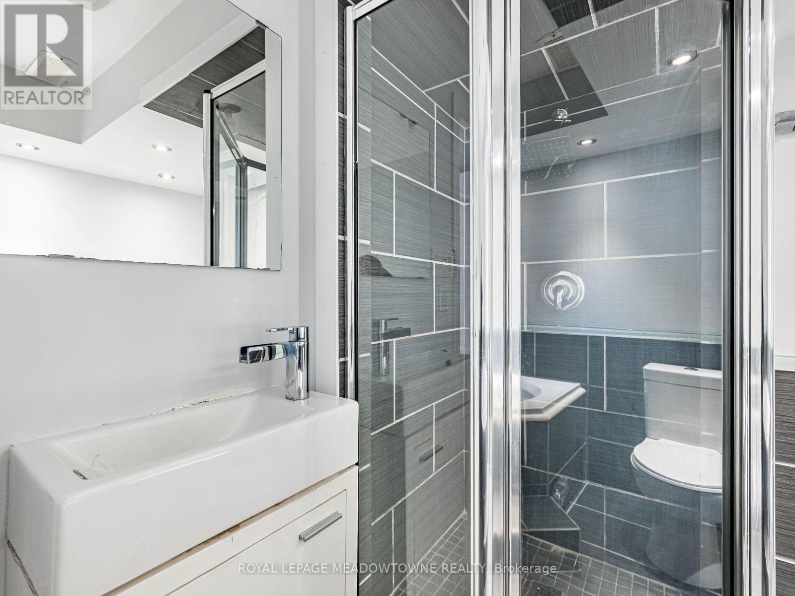 641 Porter Way, Milton, Ontario  L9T 5W2 - Photo 36 - W12456541