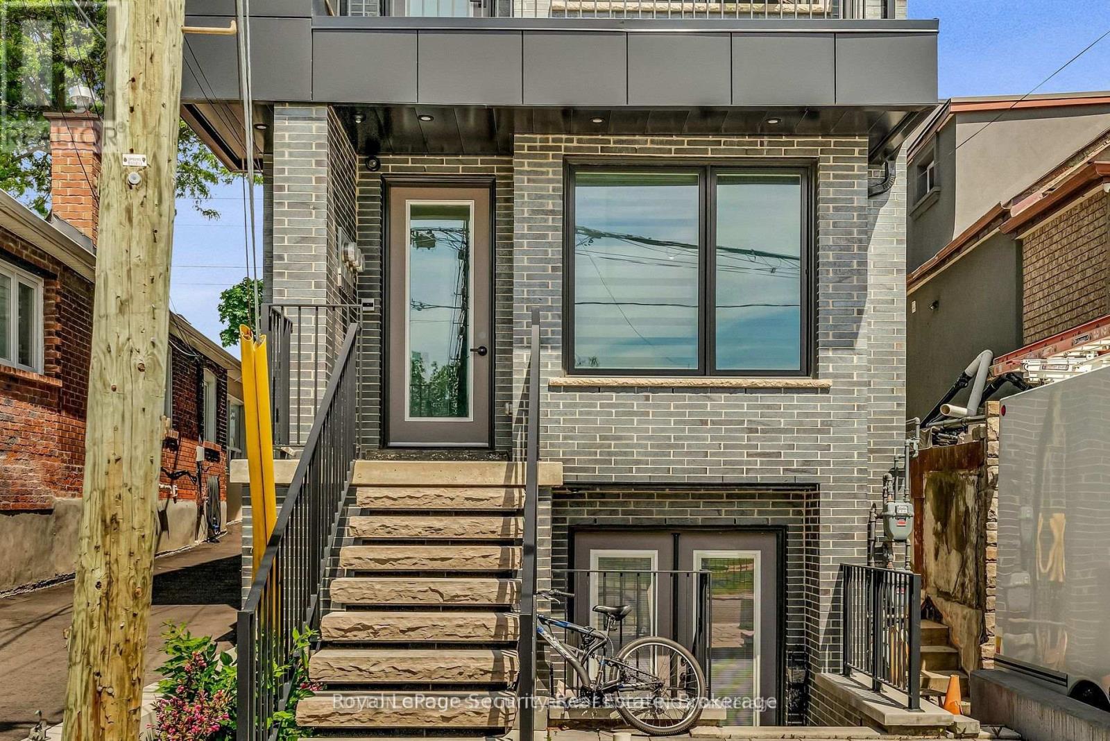 MAIN FLOOR - 411 BLACKTHORN AVENUE, Toronto, Ontario
