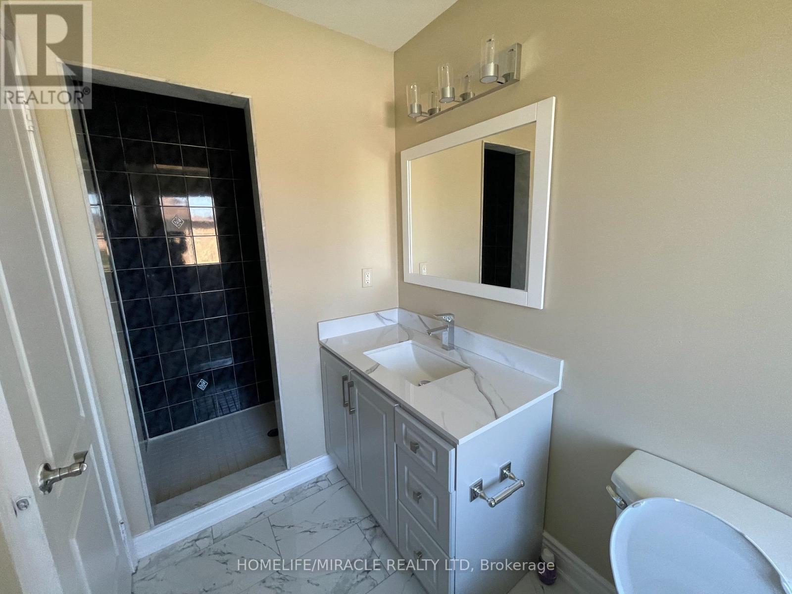 Upper - 34 Brunswick Street, Brampton, Ontario  L6X 4Y5 - Photo 14 - W12456552