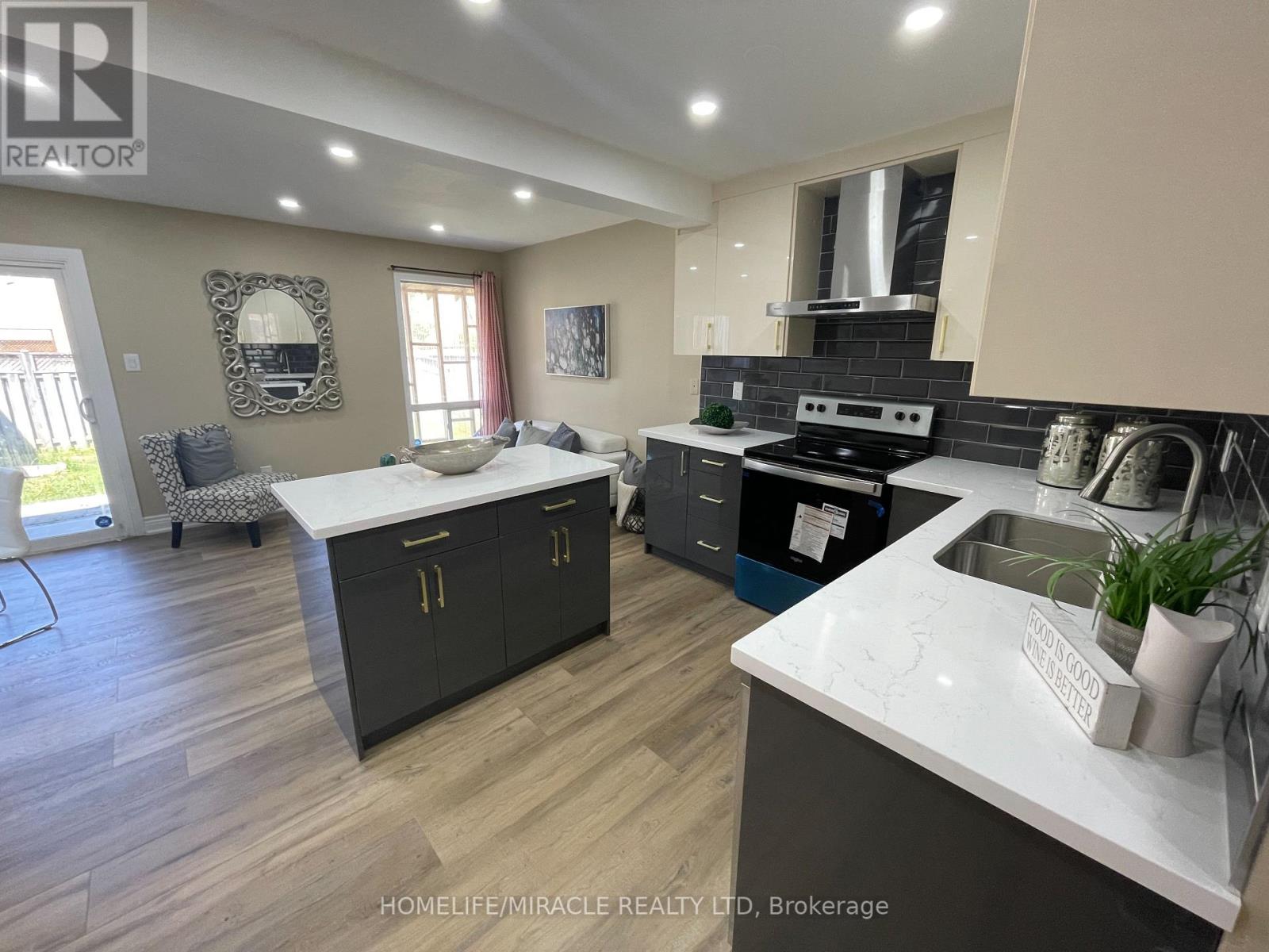 Upper - 34 Brunswick Street, Brampton, Ontario  L6X 4Y5 - Photo 6 - W12456552