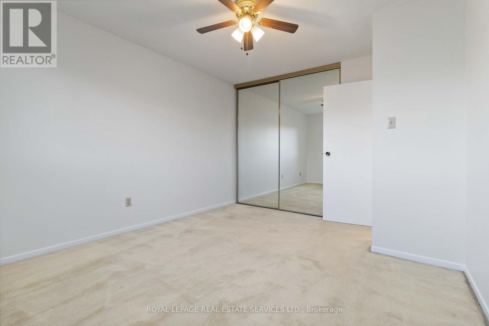 907 Thistle Down Circle, Mississauga, Ontario  L5C 3K5 - Photo 21 - W12456571