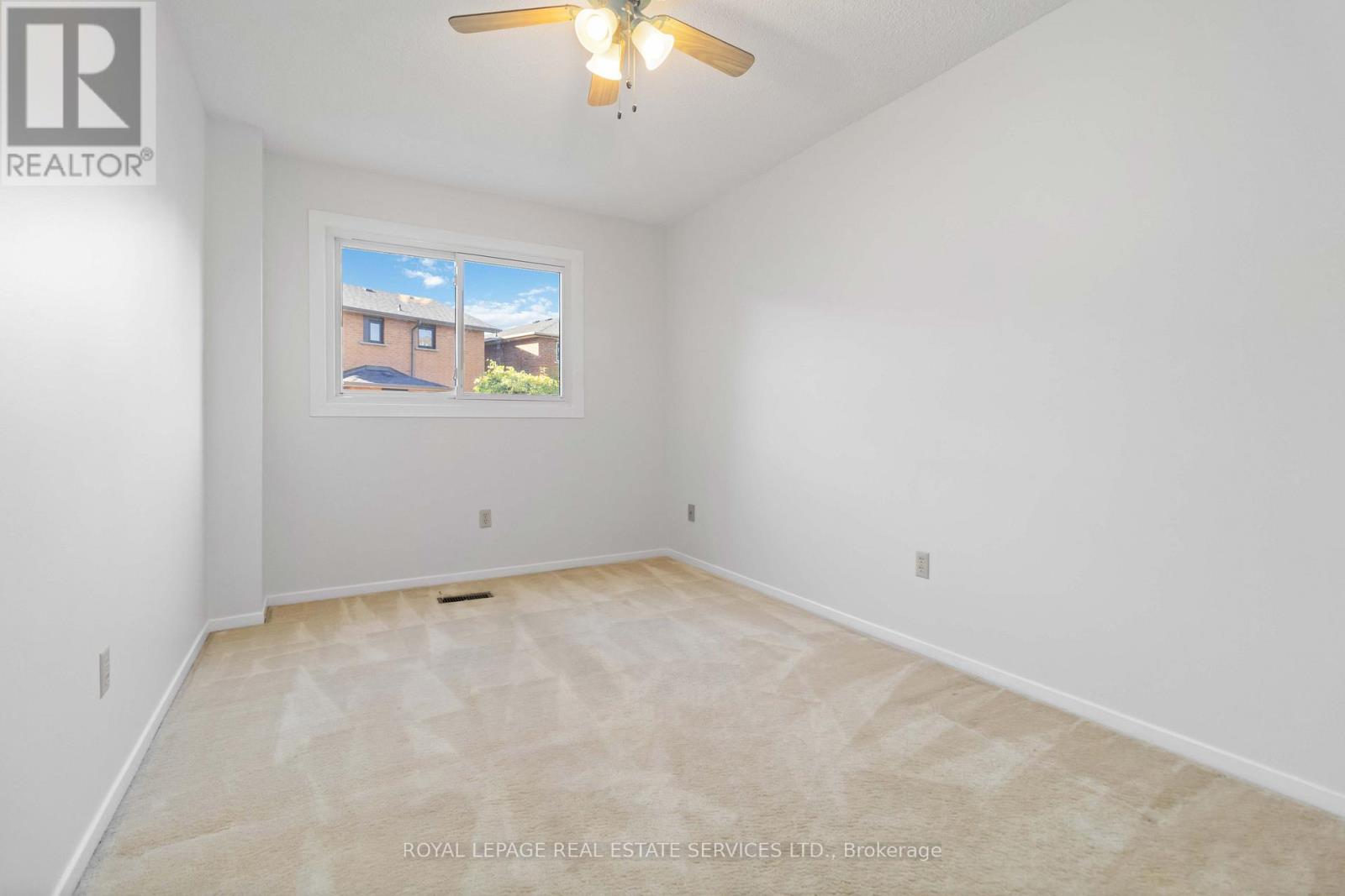 907 Thistle Down Circle, Mississauga, Ontario  L5C 3K5 - Photo 31 - W12456571