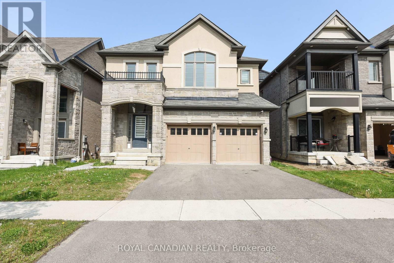 Upper - 8 Prairie Creek Crescent, Brampton, Ontario  L6Y 6C9 - Photo 2 - W12456580