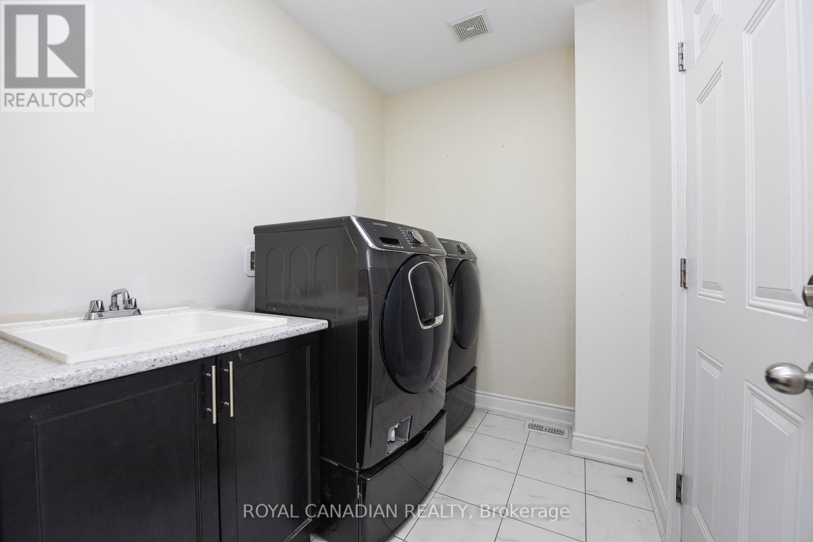 Upper - 8 Prairie Creek Crescent, Brampton, Ontario  L6Y 6C9 - Photo 28 - W12456580