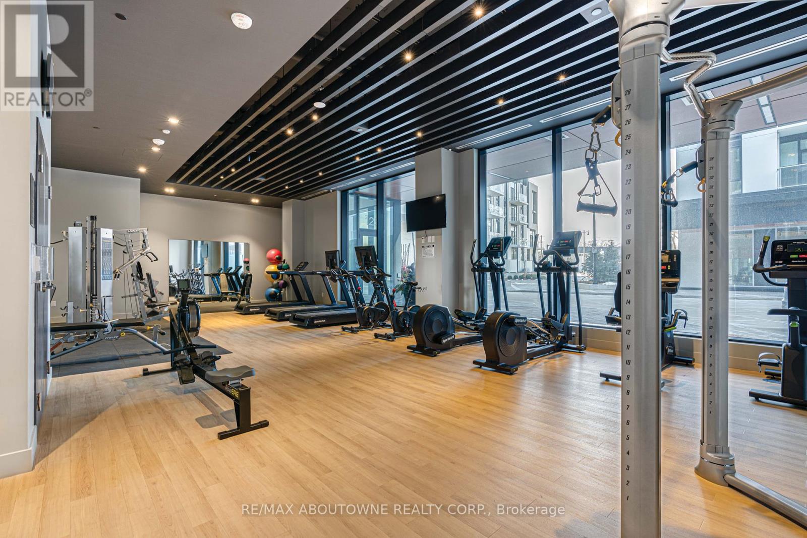 A606 - 125 Bronte Road, Oakville, Ontario  L6L 0H1 - Photo 14 - W12456584