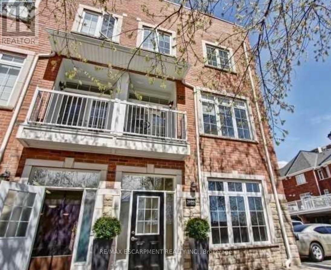 2099 BATES COMMON, Burlington, Ontario