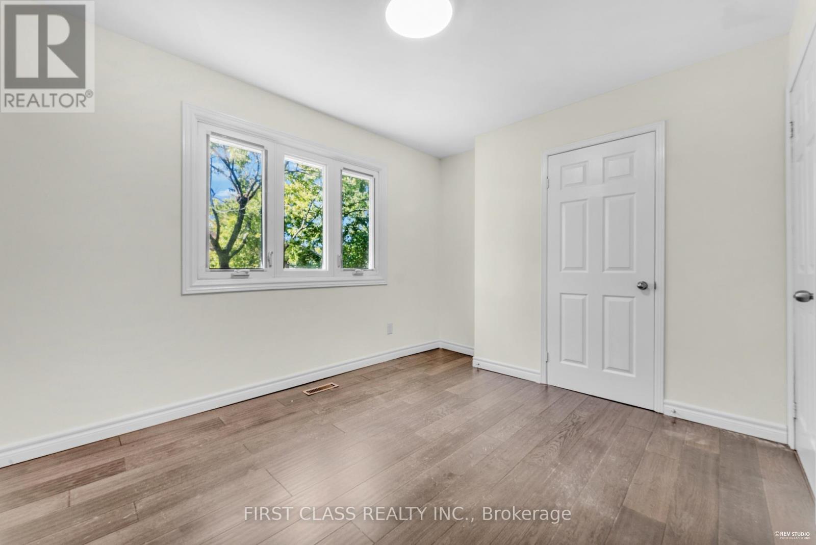 4290 Radisson Crescent, Mississauga, Ontario  L5M 4C1 - Photo 17 - W12456596