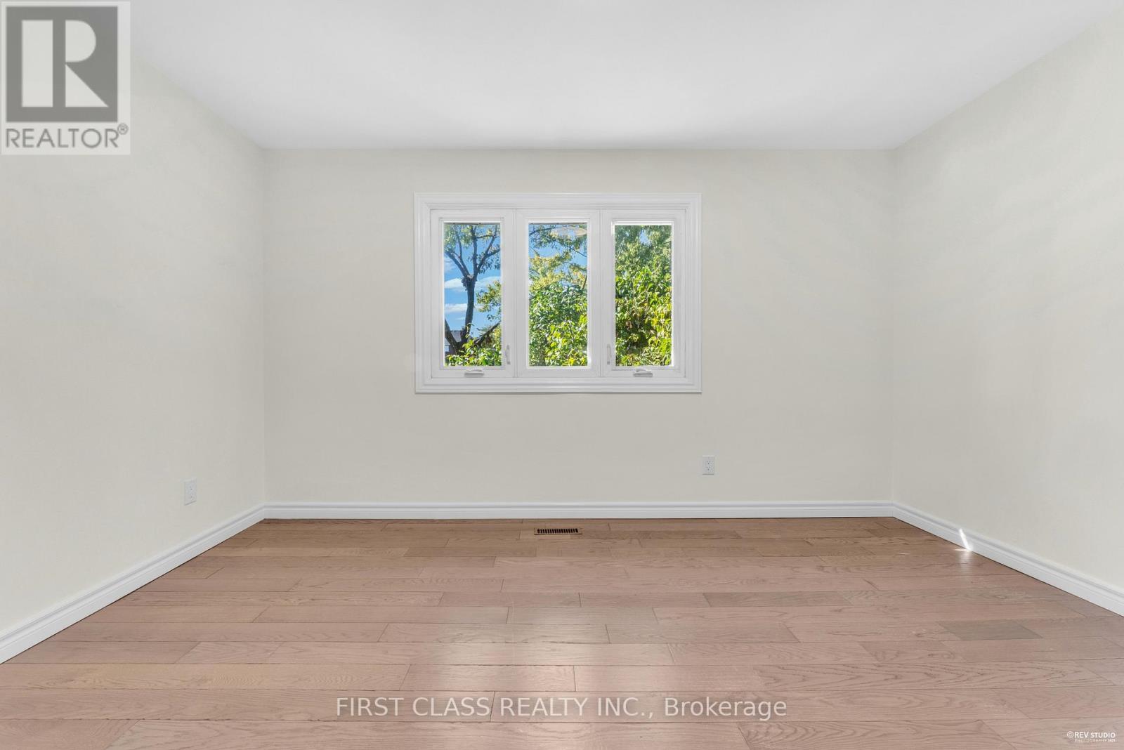 4290 Radisson Crescent, Mississauga, Ontario  L5M 4C1 - Photo 20 - W12456596