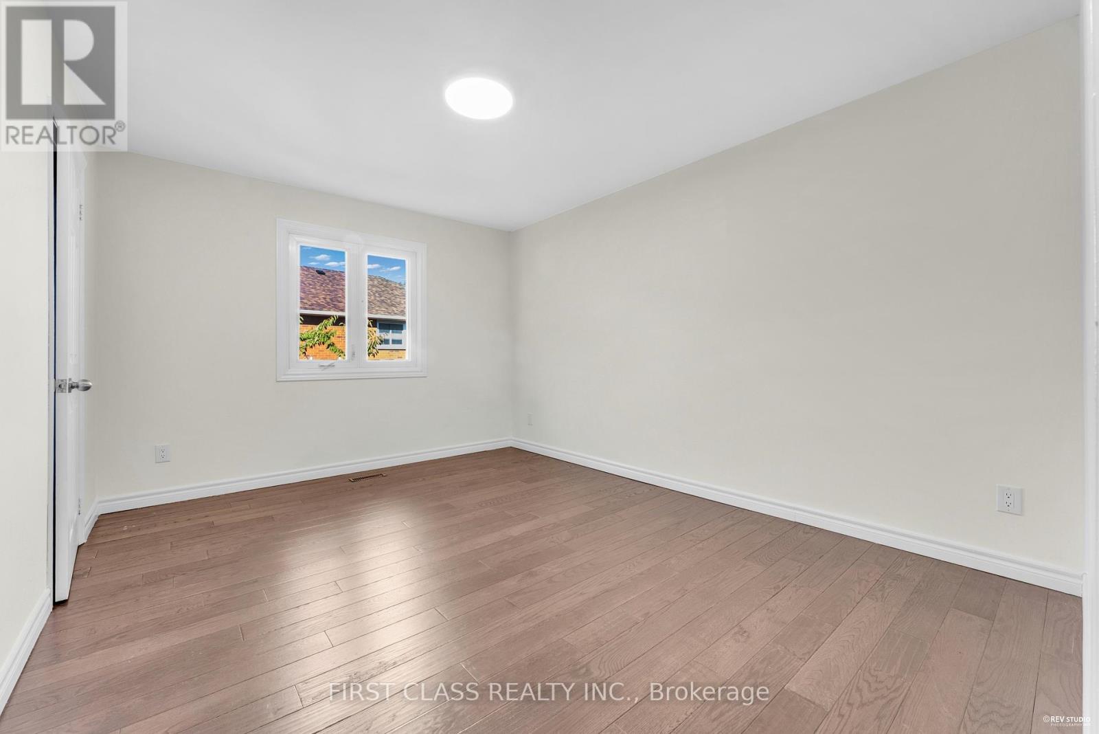 4290 Radisson Crescent, Mississauga, Ontario  L5M 4C1 - Photo 21 - W12456596
