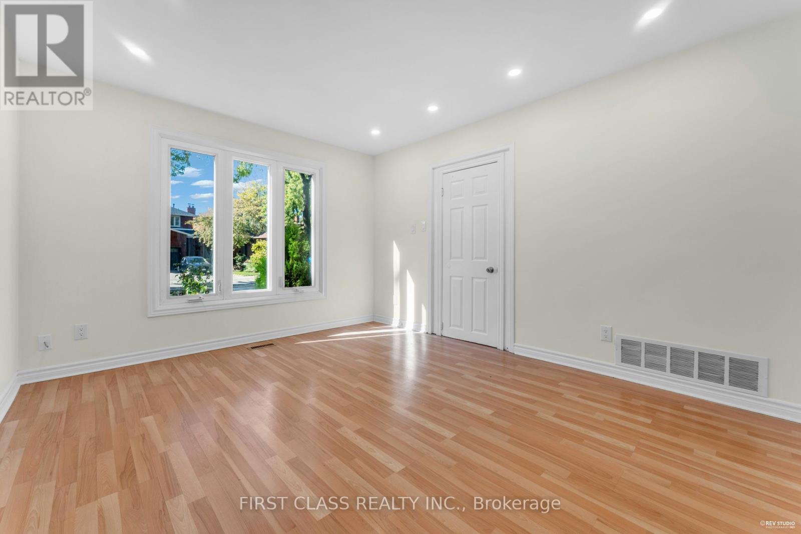 4290 Radisson Crescent, Mississauga, Ontario  L5M 4C1 - Photo 28 - W12456596