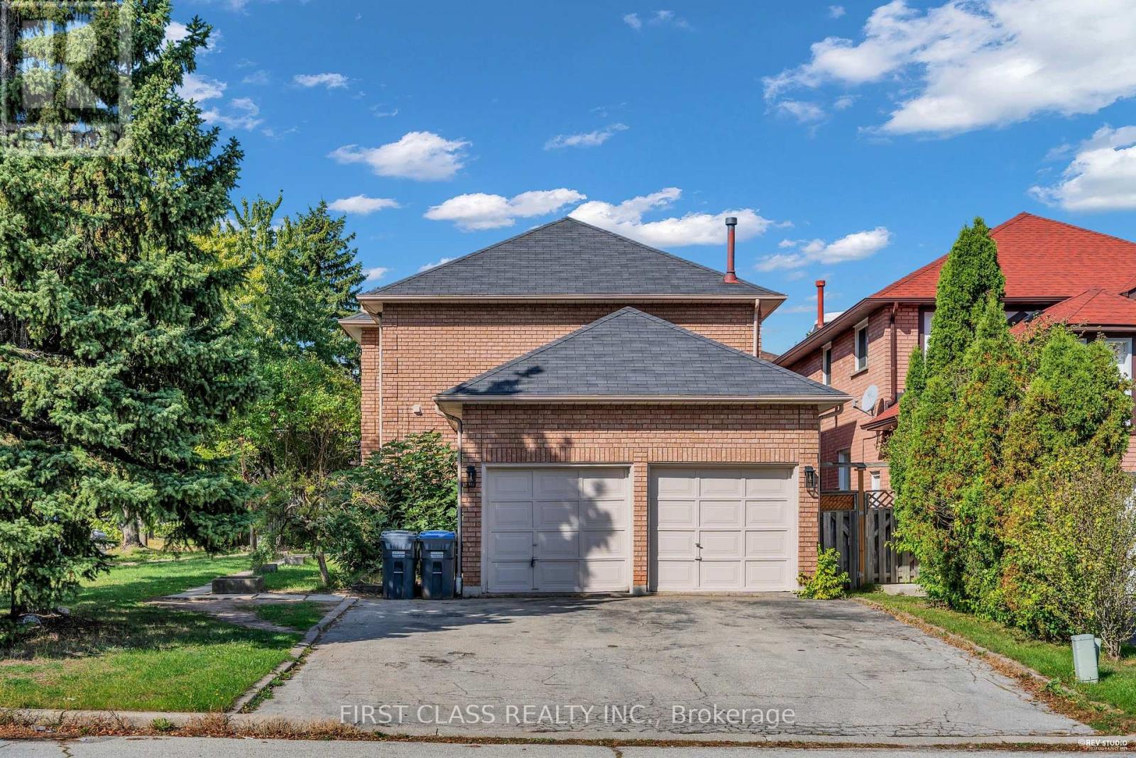4290 Radisson Crescent, Mississauga, Ontario  L5M 4C1 - Photo 4 - W12456596