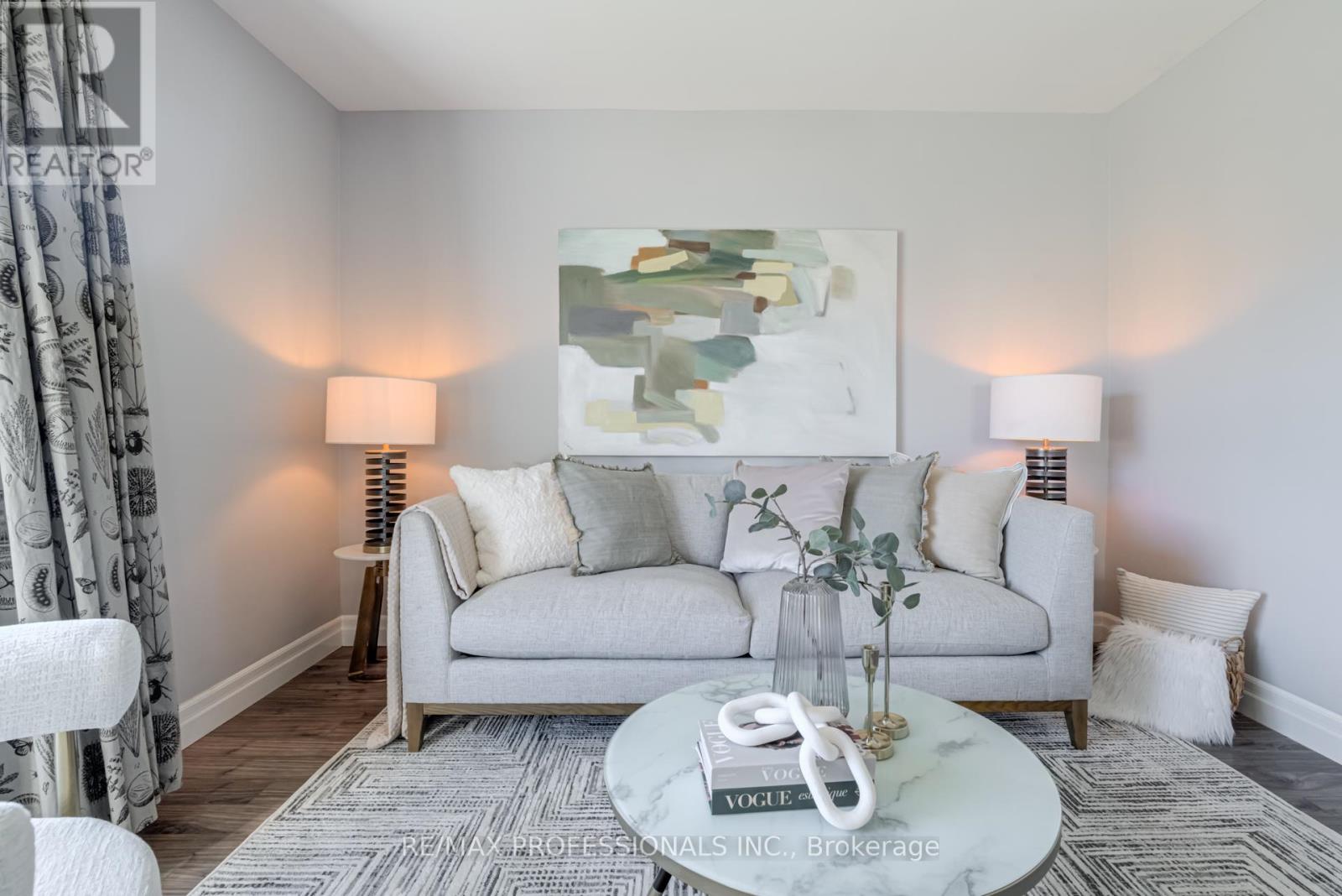 516 Browns Line, Toronto, Ontario  M8W 3V2 - Photo 11 - W12456615