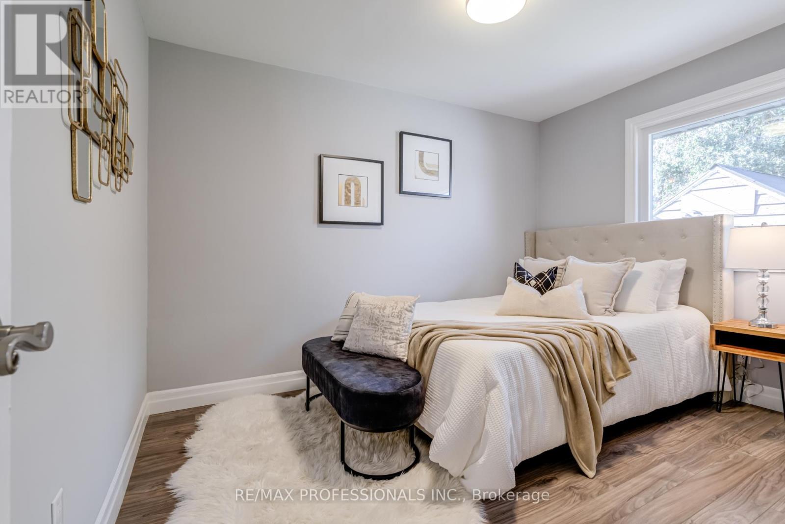516 Browns Line, Toronto, Ontario  M8W 3V2 - Photo 12 - W12456615