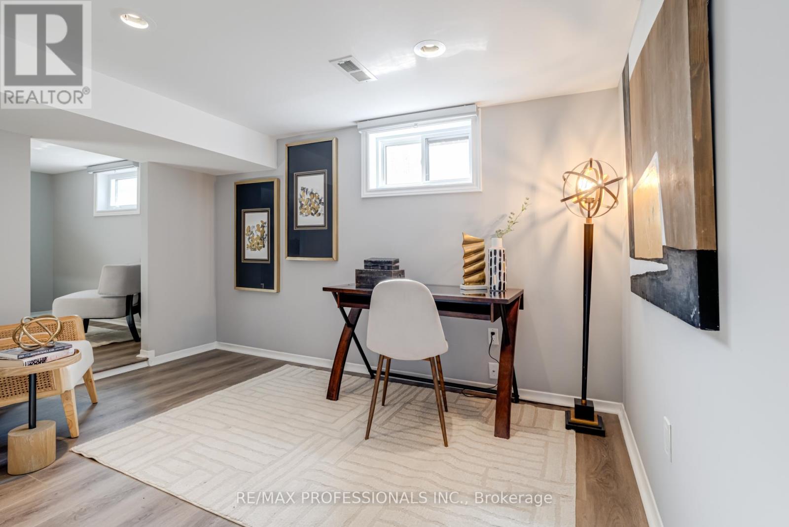 516 Browns Line, Toronto, Ontario  M8W 3V2 - Photo 22 - W12456615