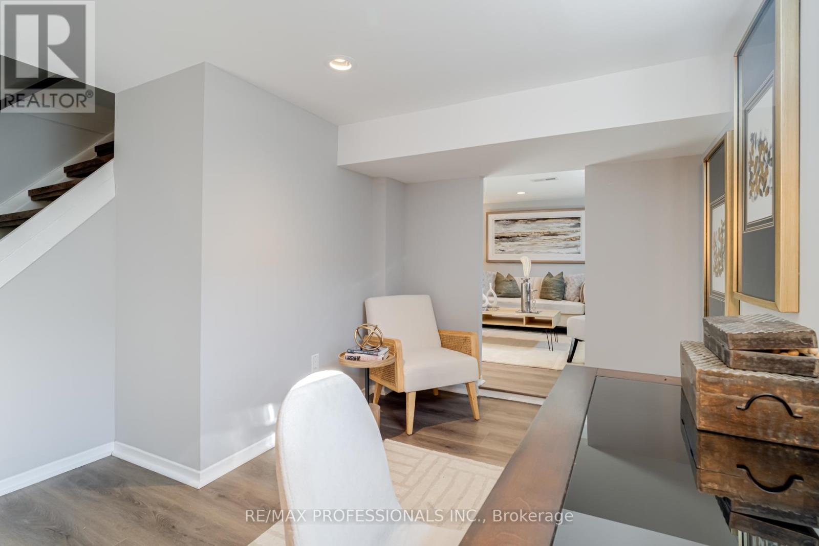 516 Browns Line, Toronto, Ontario  M8W 3V2 - Photo 24 - W12456615