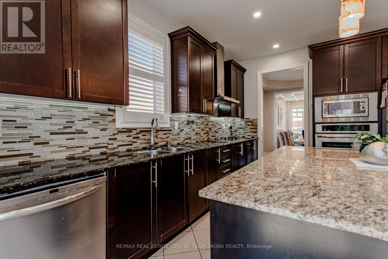 150 Lloyd Sanderson Drive, Brampton, Ontario  L6Y 0Z9 - Photo 12 - W12456616