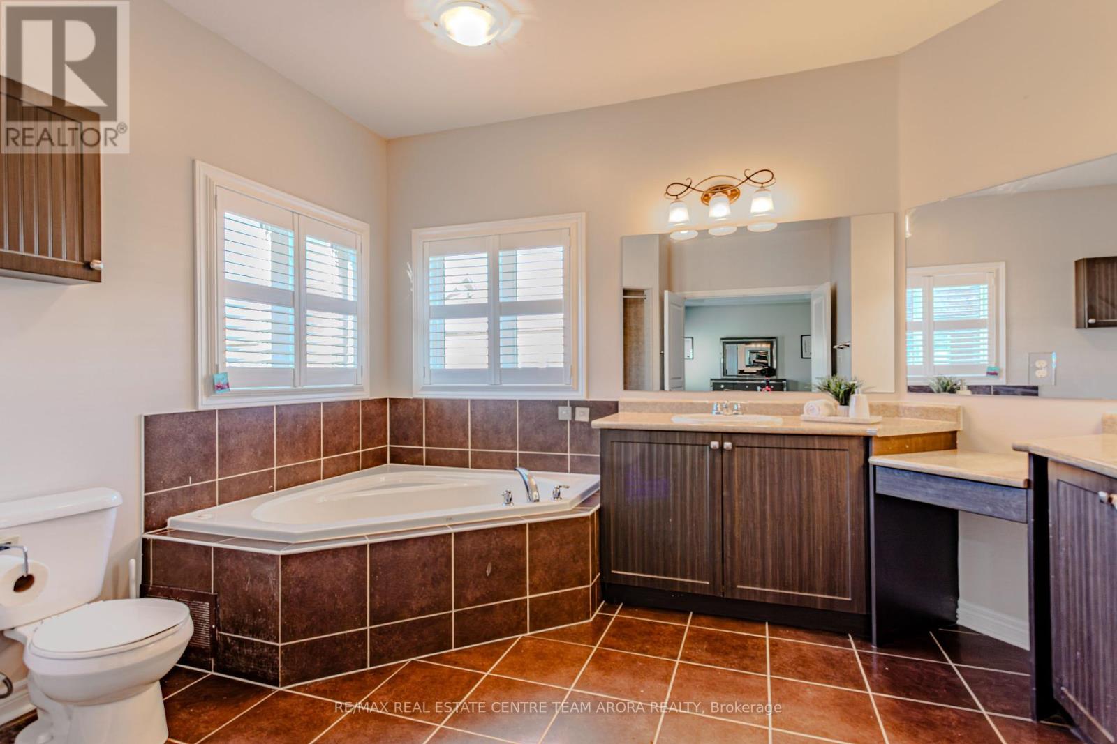 150 Lloyd Sanderson Drive, Brampton, Ontario  L6Y 0Z9 - Photo 24 - W12456616
