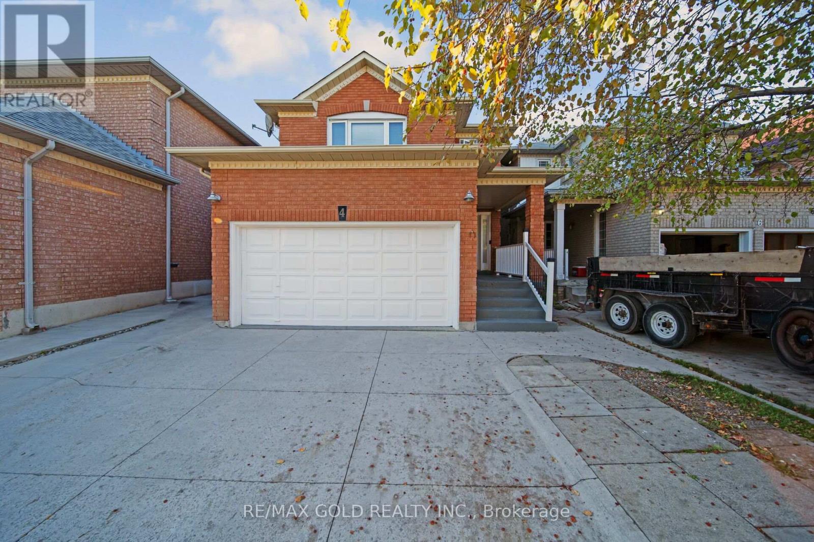 4 Sahara Trail, Brampton, Ontario  L6R 1P2 - Photo 2 - W12456618