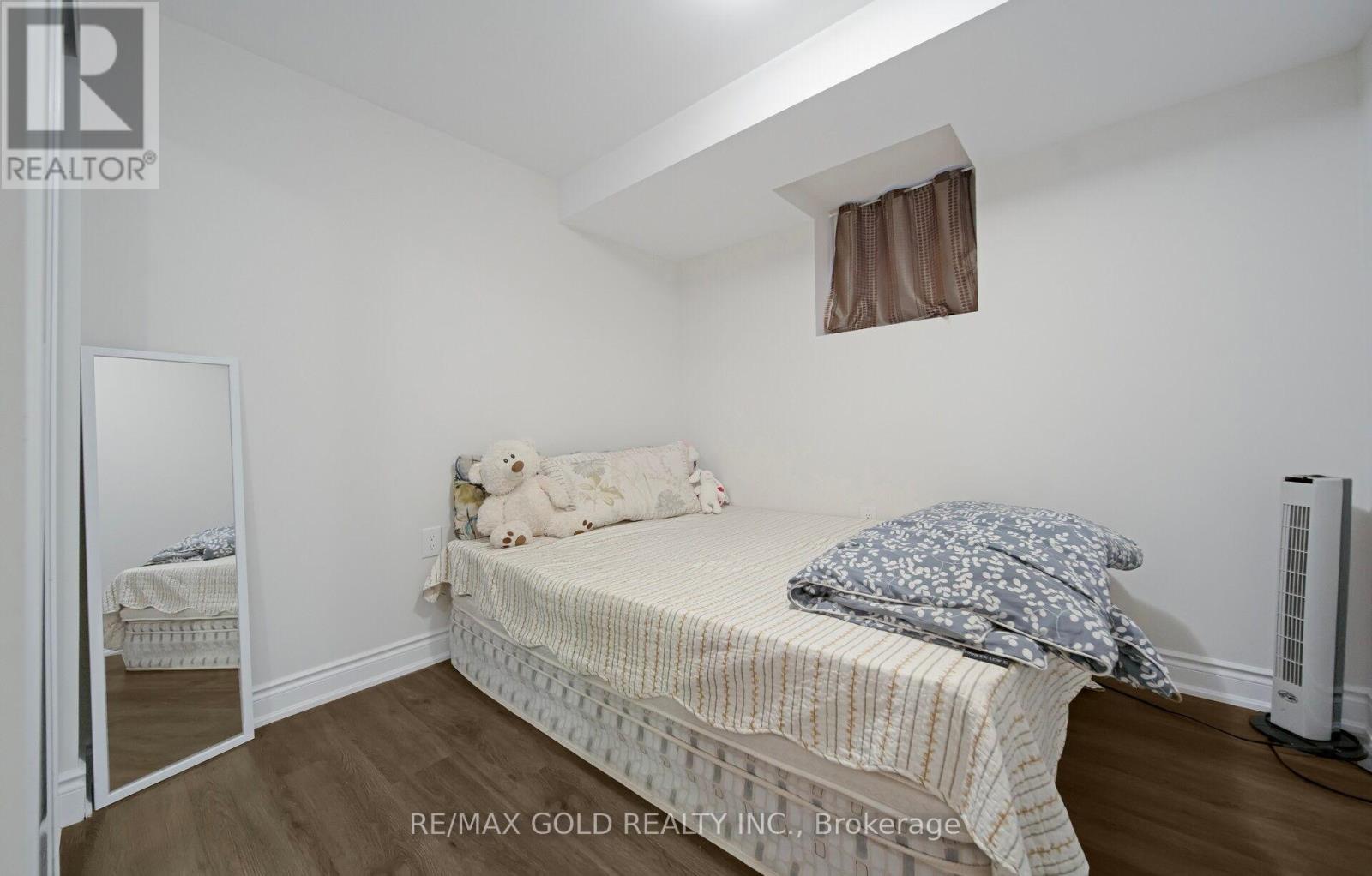 4 Sahara Trail, Brampton, Ontario  L6R 1P2 - Photo 36 - W12456618