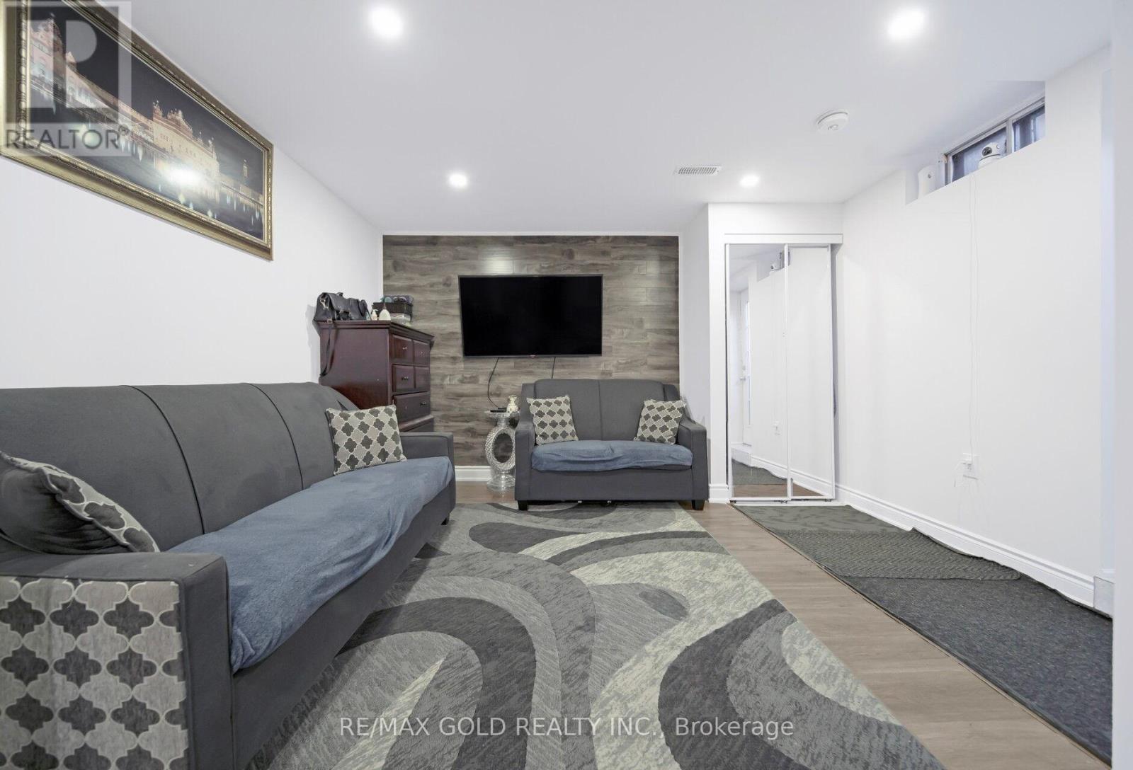 4 Sahara Trail, Brampton, Ontario  L6R 1P2 - Photo 43 - W12456618