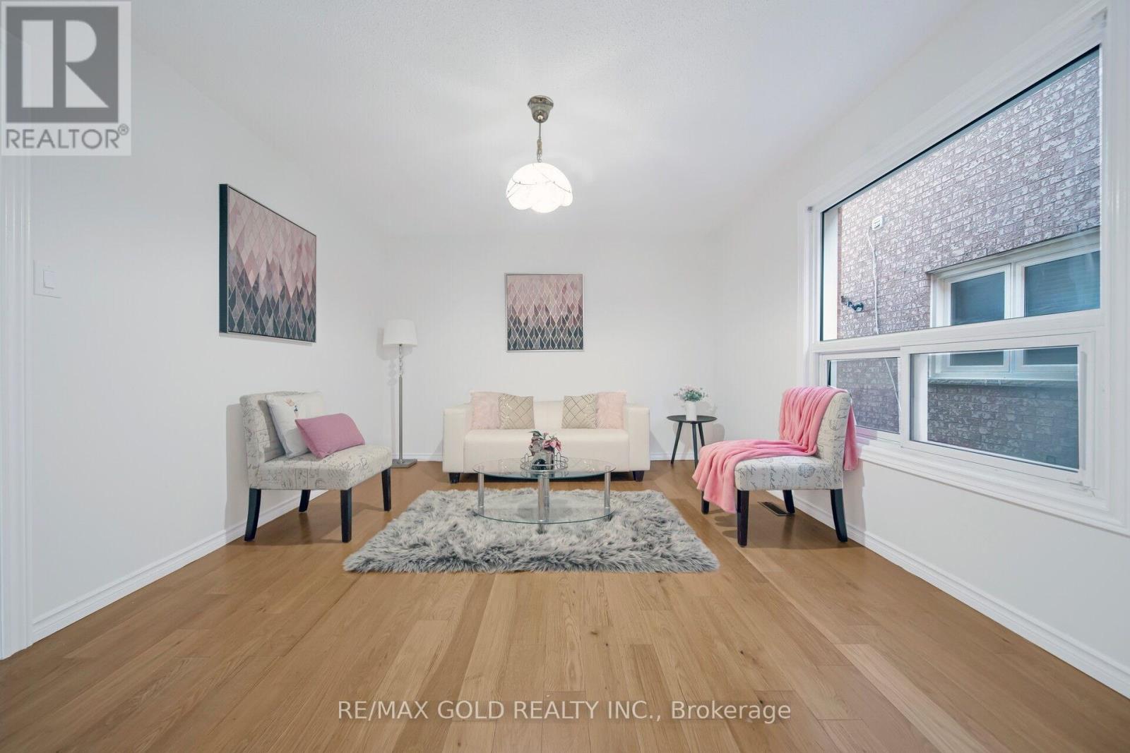 4 Sahara Trail, Brampton, Ontario  L6R 1P2 - Photo 7 - W12456618