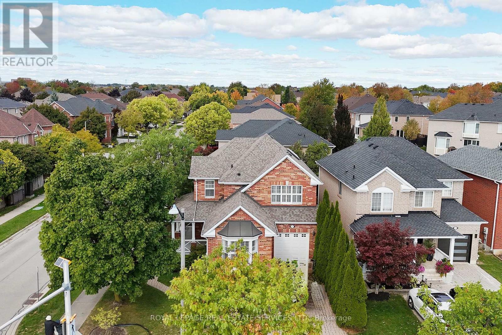 2177 Calloway Drive, Oakville, Ontario  L6M 4V2 - Photo 2 - W12456626