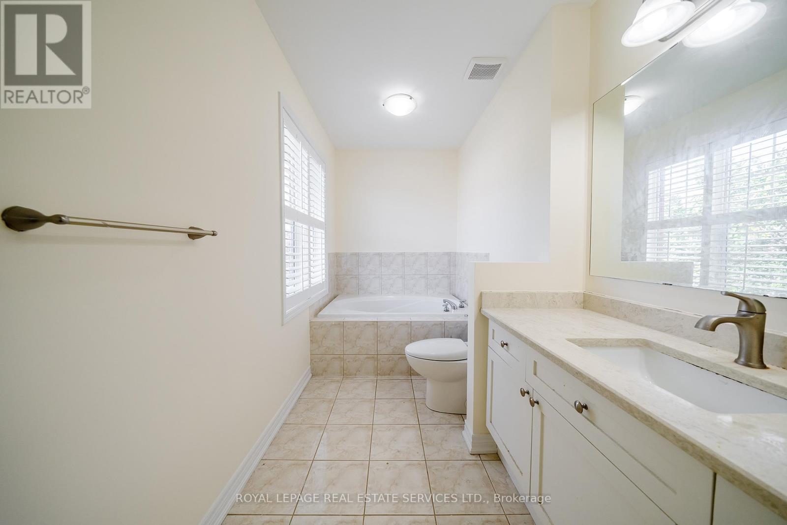 2177 Calloway Drive, Oakville, Ontario  L6M 4V2 - Photo 36 - W12456626